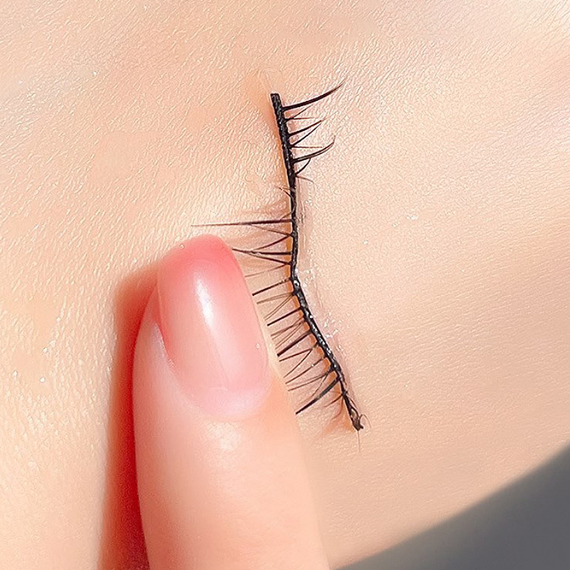 Colla per ciglia con pinzette  - Eyelash Extension Eye Irritation recensione e prezzo