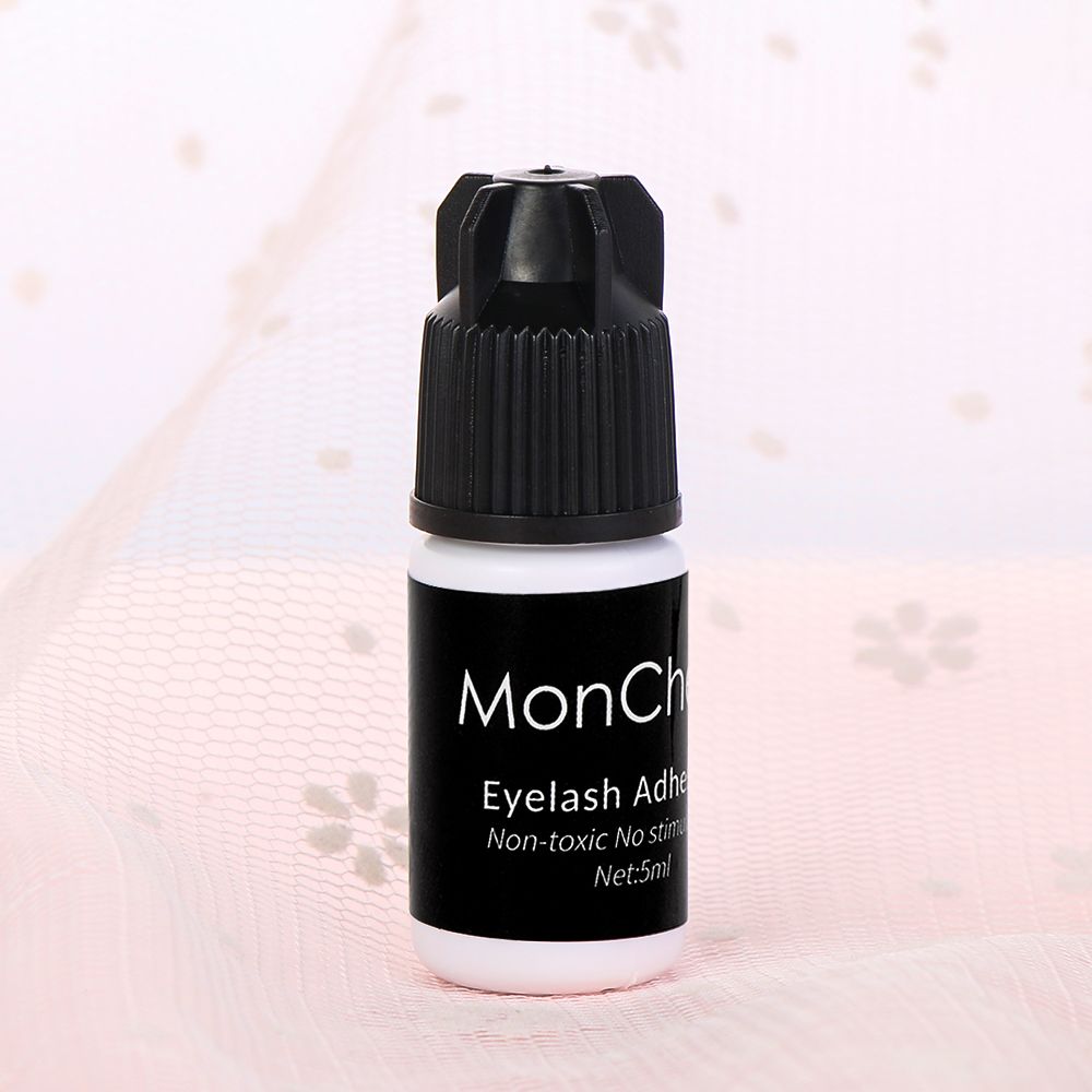 Colla per Extension Ciglia di  - Eyelash Extension Eye Irritation recensione e prezzo